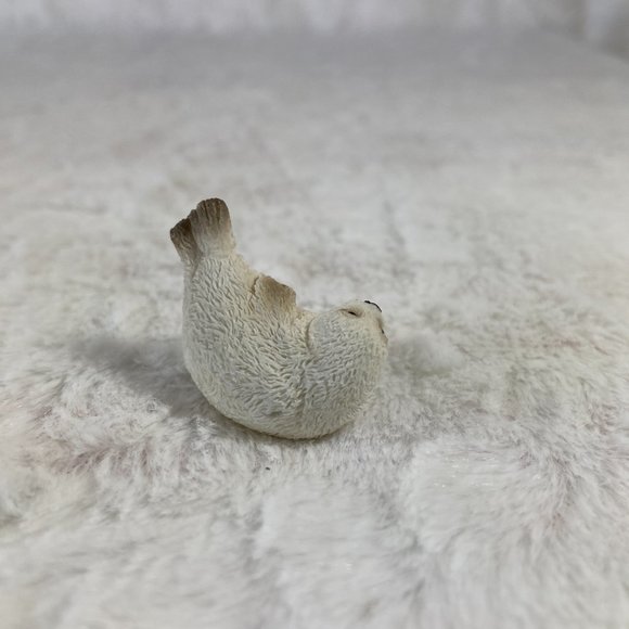 Vintage Stone Seal Mini Figure UDC ( United Design Corp) 1996 Figurine 1/2" Tall - Picture 2 of 4